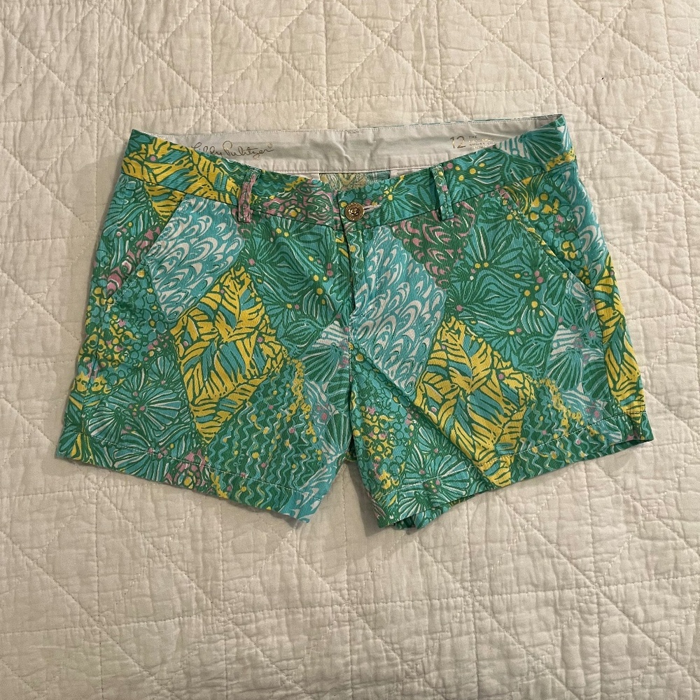 Lilly Pulitzer Callahan short in Sun Dance Small
